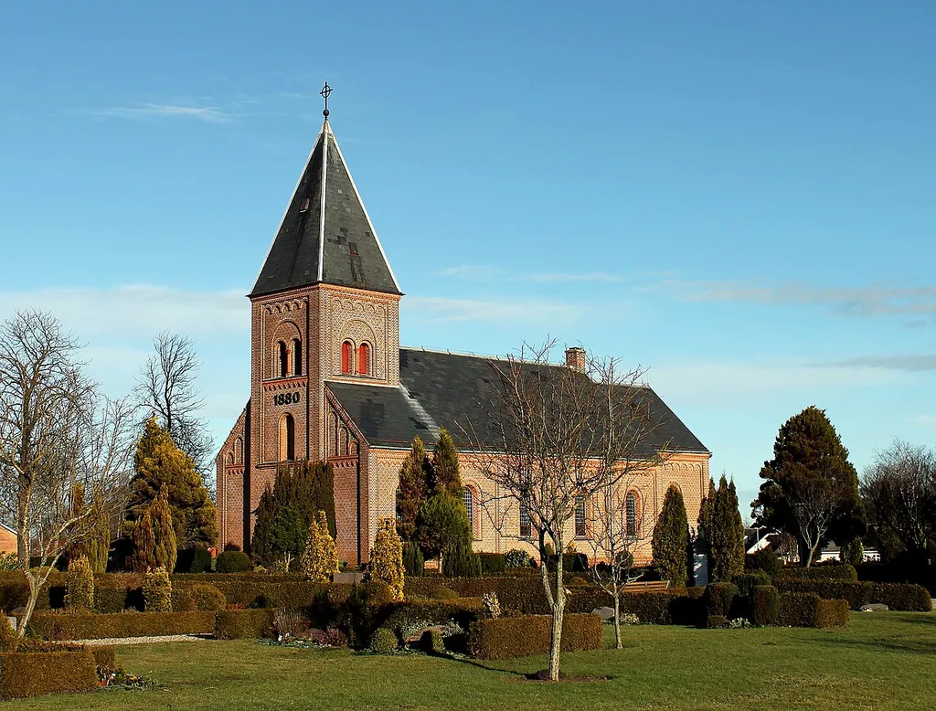Øster Hassing Kirke, beliggende i Øster Hassing i Øster Hassing Sogn i Aalborg Stift. Kirken er opført i 1880 og tegnet af arkitekt J.E. Gnudtzmann