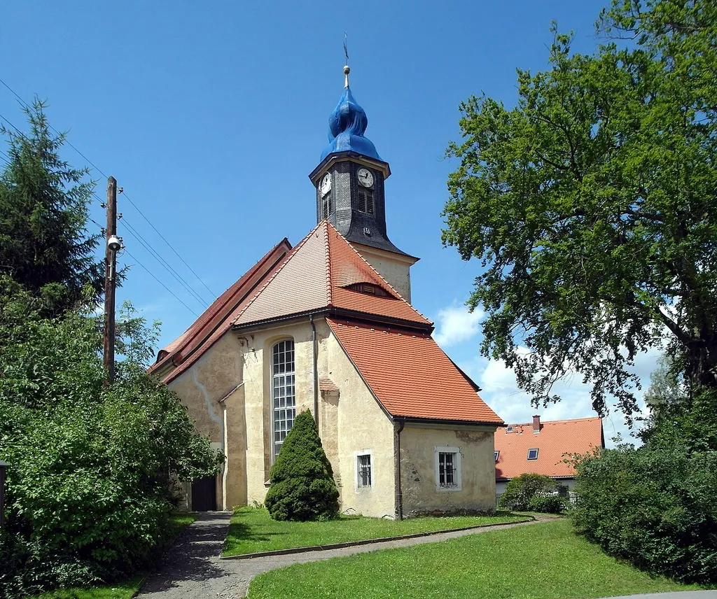 03.07.2017 09600 Oberschöna: Kirche Oberschöna, Am Geyersberg 23 (GMP: 50.895727,13.253773). Neubau nach Brand vom November 1761. Sicht von Südosten. [SAM0808.JPG]20170703260DR.JPG(c)Blobelt