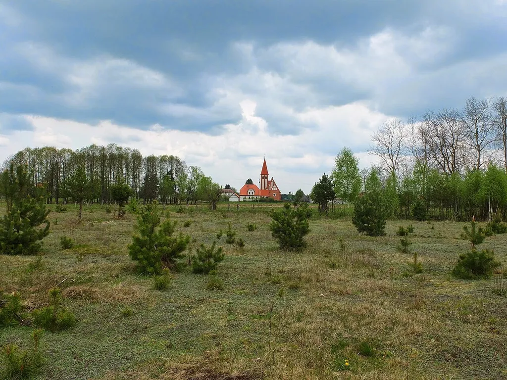 Gawrzyjałki - dawny kościół ewangelicki, od lat 80. XX w rzymskokatolicki filialny p.w. św. Wojciecha, 1907-1908