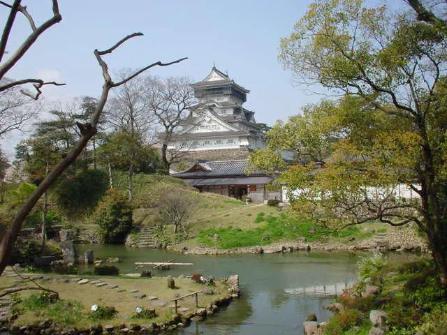 Kokura castle from the Japanese garden, Kitakyushu. Taken by Ian Ruxton (Historian)