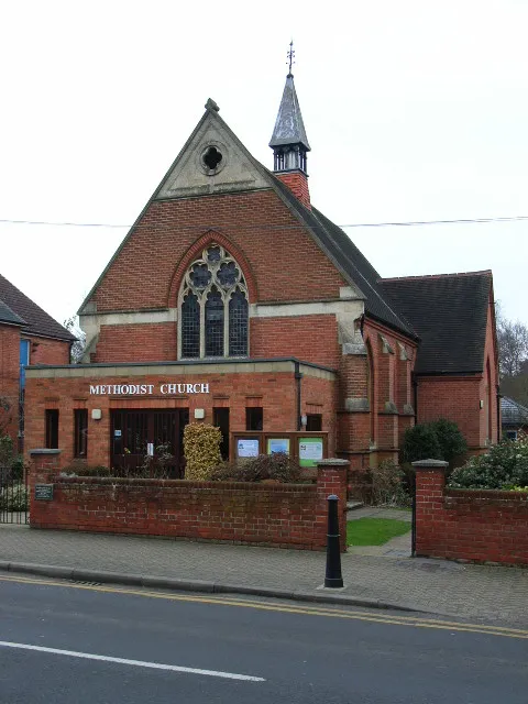 Crowthorne Methodist Church, Duke's Ride, Crowthorne, Berkshire, seen from the south
