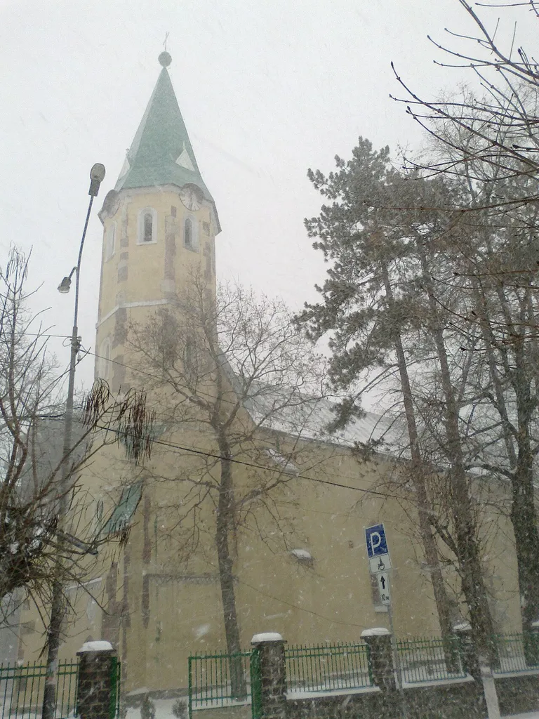 Вознесенська церква у Виноградові. Готика, 15 ст. Перероблений в середині 18 ст.
