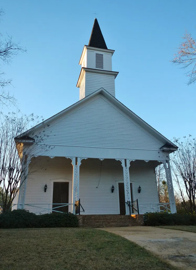 This is a photograph of the Lowndesboro Baptist Church in Lowndesboro, AL.