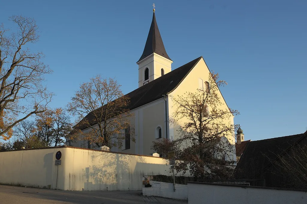 Katholische Pfarr- und Wallfahrtskirche Maria Dorfen in Dorfen im Landkreis Erding (Bayern/Deutschland)