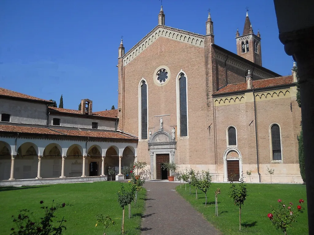 Esterno della chiesa di San Bernardino a Verona