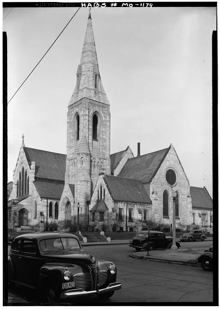 View from southwest of the Church of the Messiah in St. Louis, Missouri. Taken by Lester Jones for the Historic American Buildings Survey (HABS) in 1940.