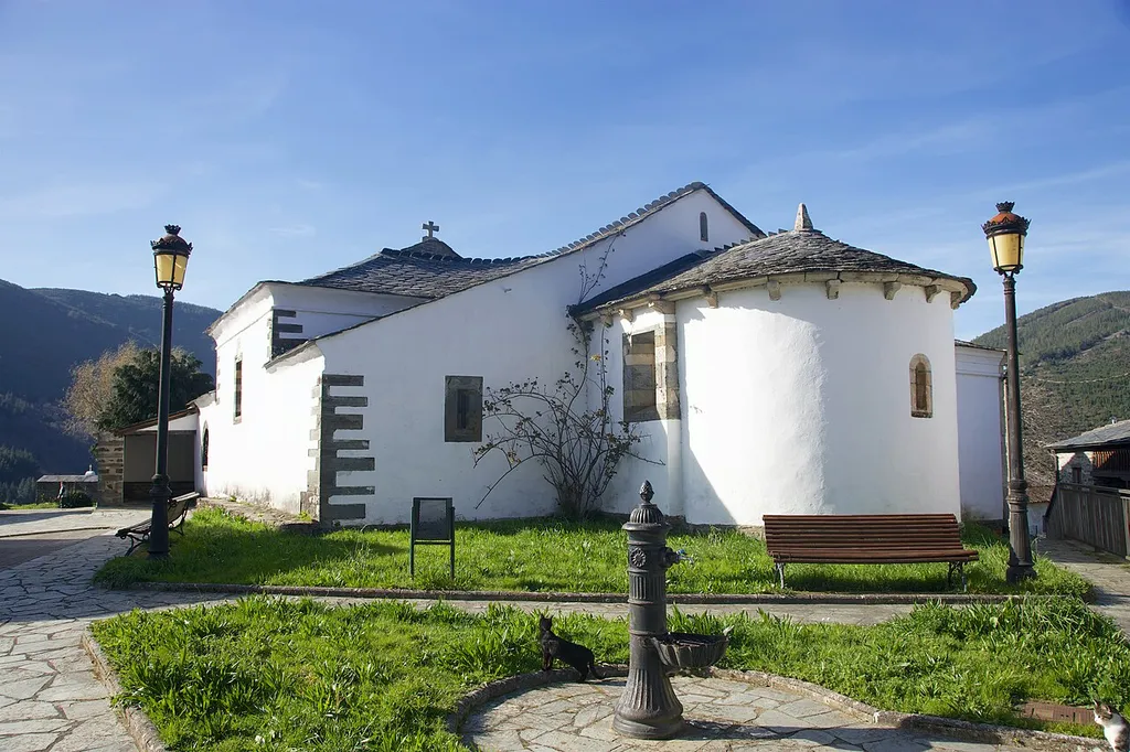 Iglesia De Santiago (Pesoz)
