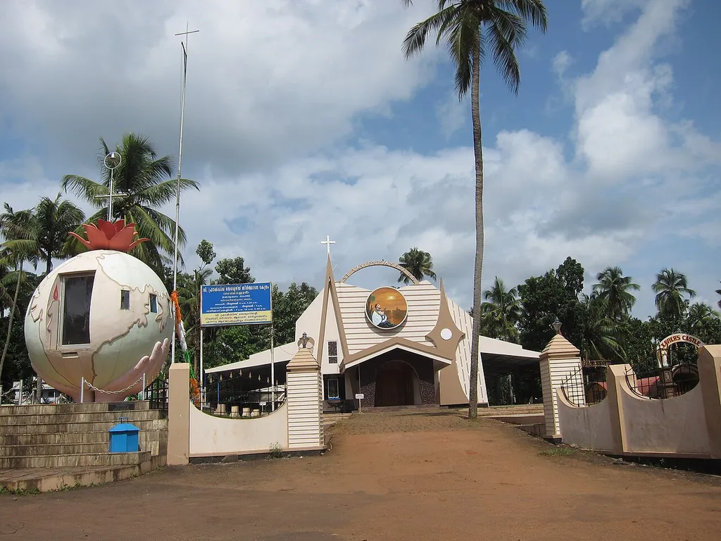 Sampaloor Church - St: Francis Xavier's Church, Sampaloor, Near Ambazhakad, Mala Panchayat, Thrissur District, Kottappuram Diocese, Latin Rite സമ്പാളൂർ പള്ളി - സെന്റ് ഫ്രാൻസീസ് സേവ്യർ പള്ളി, സമ്പാളൂർ, അമ്പഴക്കാടിന് സമീപം, മാള പഞ്ചായത്ത്, തൃശ്ശൂർ ജില്ല, കോട്ടപ്പുറം രൂപത - ലത്തീൻ റീത്ത്