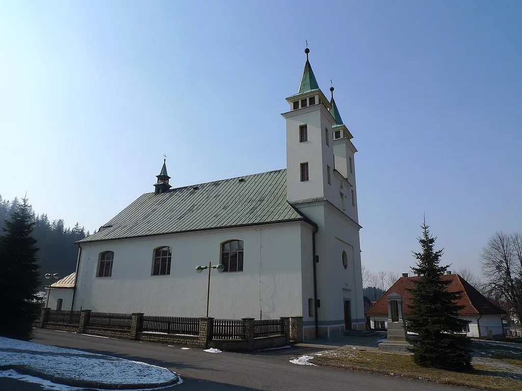 Farní kostel sv. Jana a Pavla na Horní Bečvě