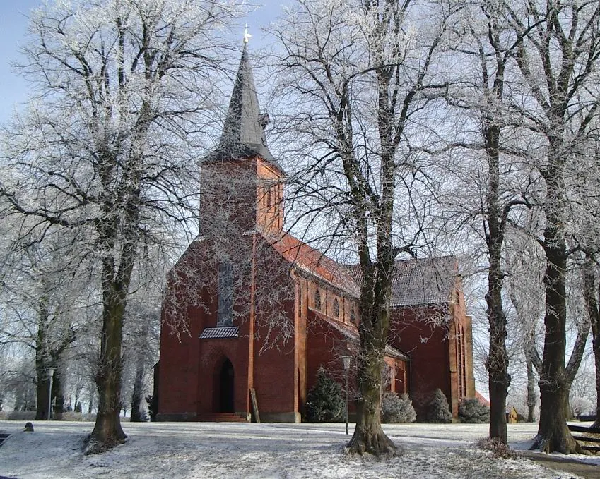 Photo taken by User:Geoz February 2006 Die Kirche St. Georg in Wester-Wanna