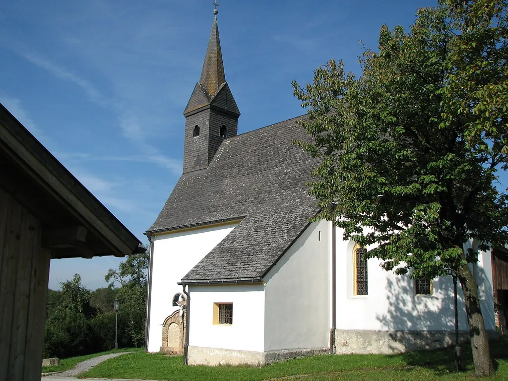Kath. Filialkirche hl. Maximilian
