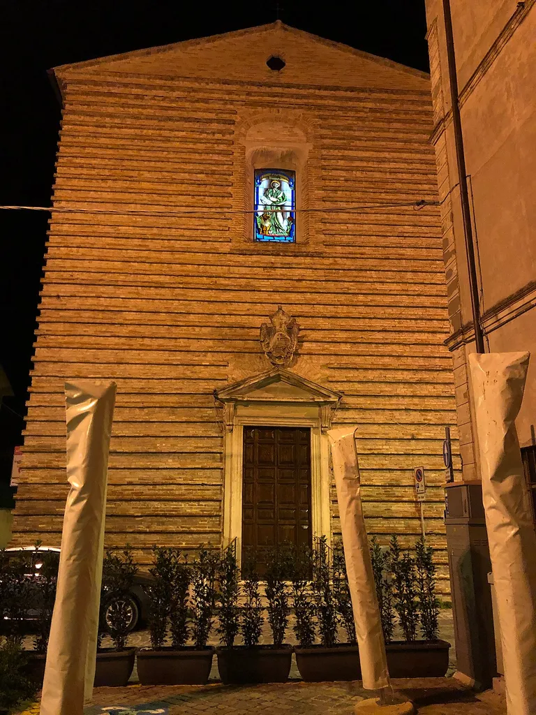 La data di fondazione della chiesa Risale al 1134, nel 1700 venne quasi totalmente distrutta