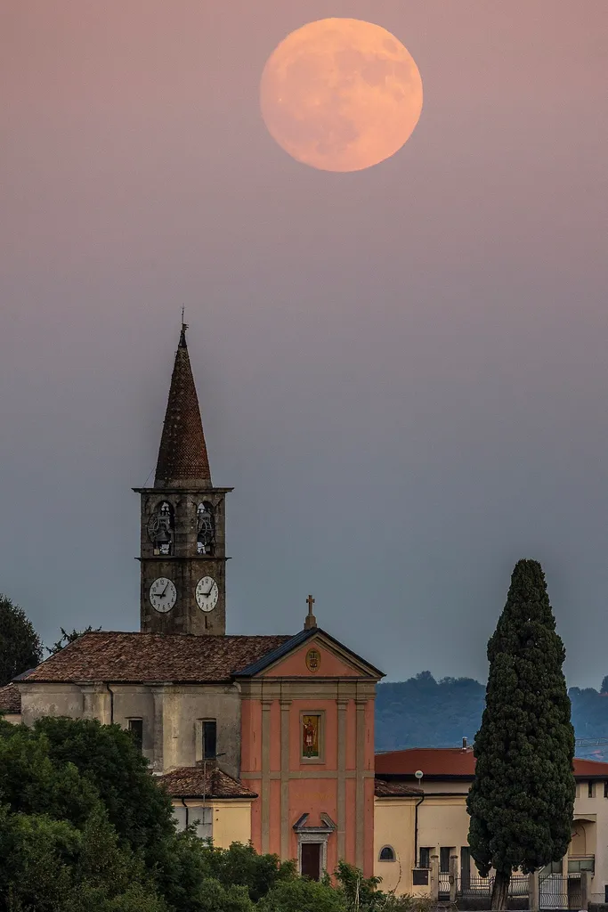 Chiesa di S. Donnino con Luna piena