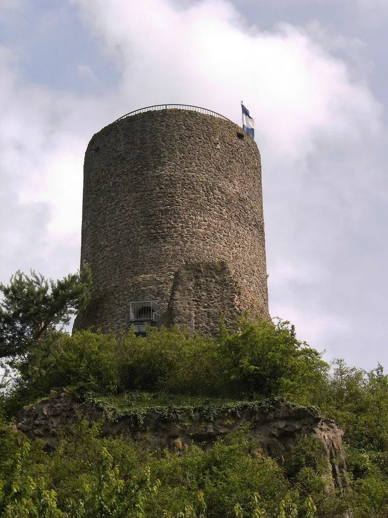 Burg Vetzberg bei Gießen. Bergfried