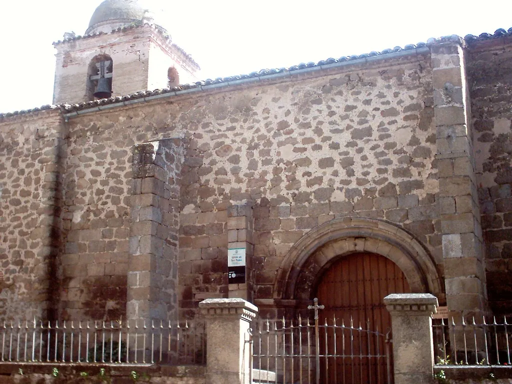 Iglesia de San Pedro en Plasencia, España