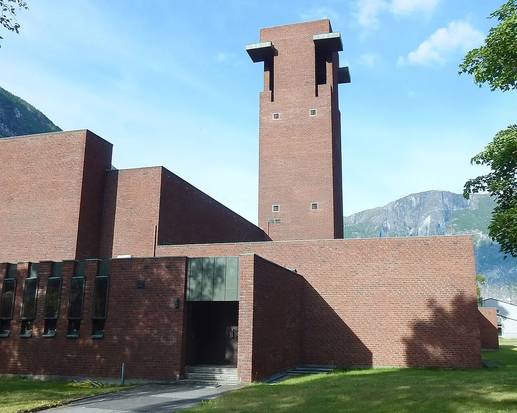 Farnes kirke i Øvre Årdal