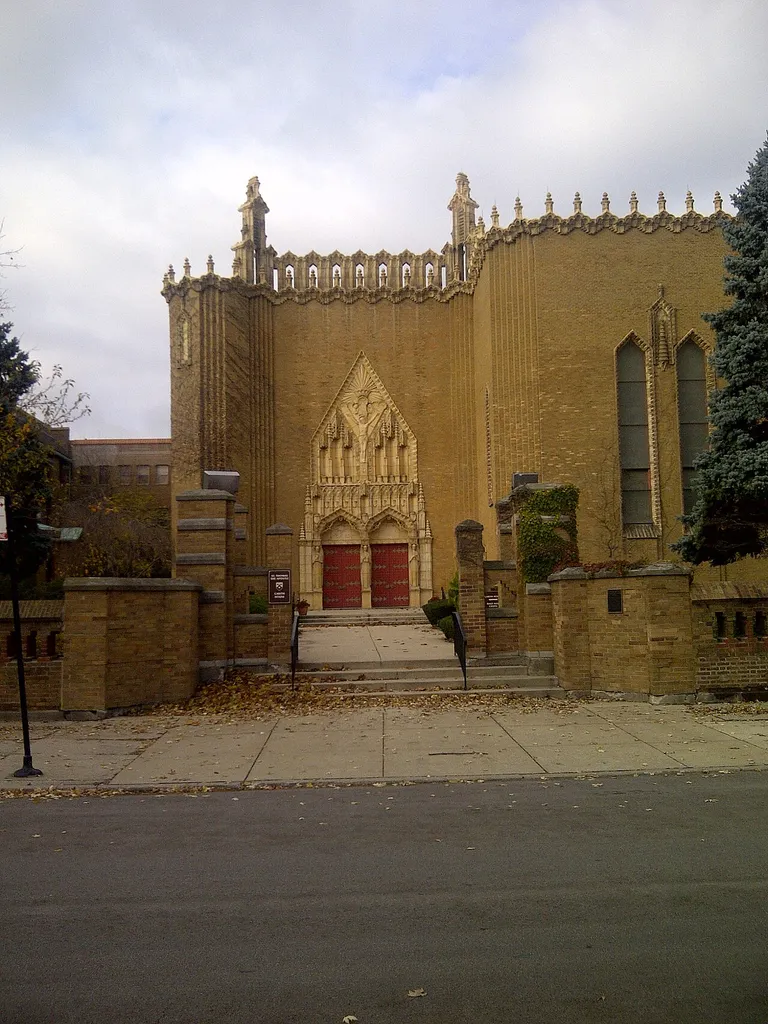 w:St Thomas Church and Convent