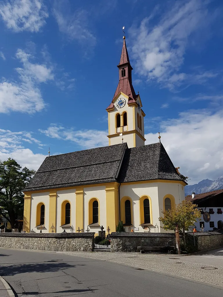 Kath. Pfarrkirche, hl. Ägidius einschließlich Friedhof mit Lourdes- und Totenkapelle