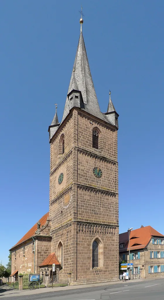 Evangelische Kirche St. Peter und Paul in Erlangen-Bruck