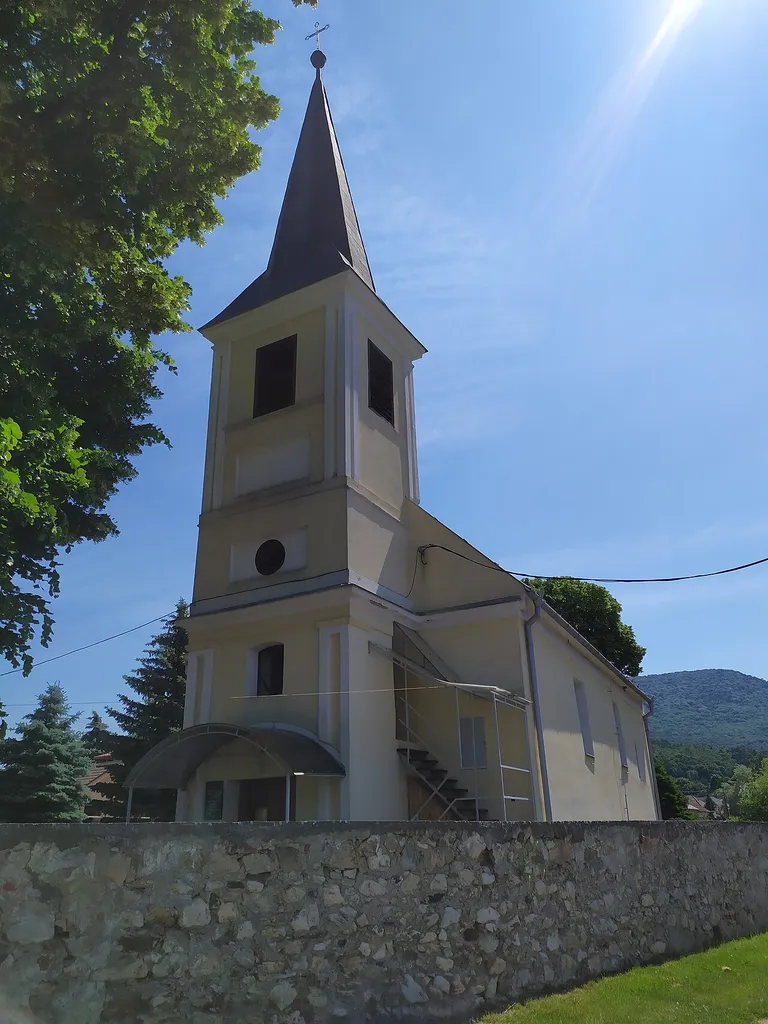 Podhorany (okr. Nitra), Kostol svätej Heleny; celkový pohľad