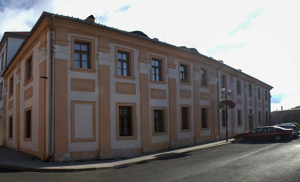 Sídlo Gymnázia v Kadani v letech 1803-1823 (dnes Státní archiv v Kadani)