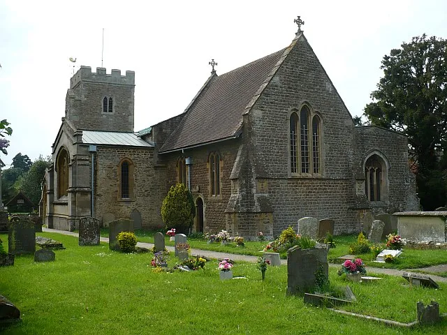 St Peter's Church, Drayton For a history of the parish see http://www.british-history.ac.uk/report.aspx?compid=62724 .