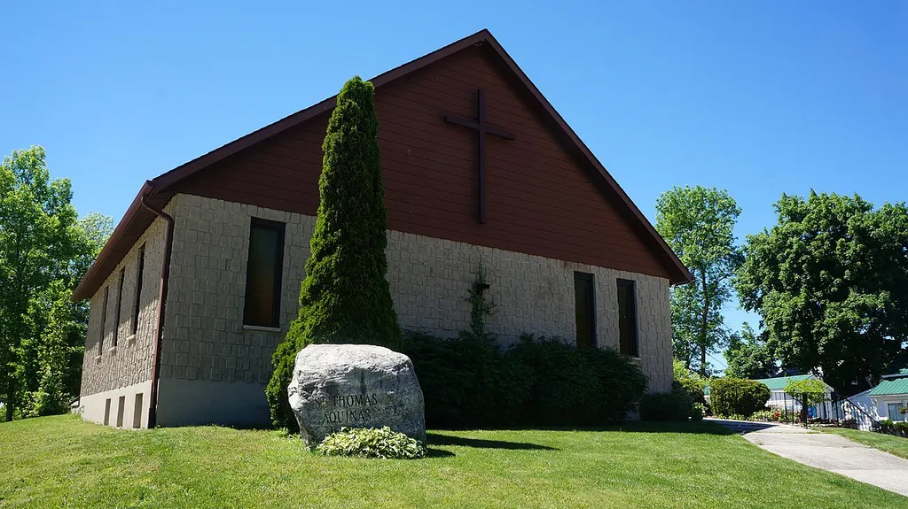St. Thomas Aquinas Church (catholic church in Wiarton, Ontario)