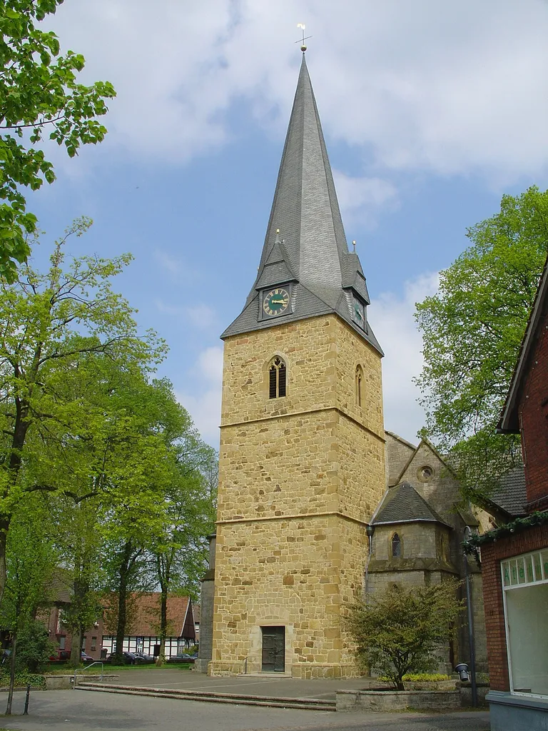 Kirchturm der evangelischen Kirche Isselhorst