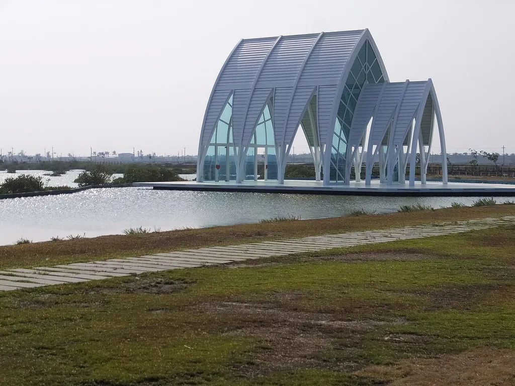 Beimen Crystal Church 北門水晶教堂
