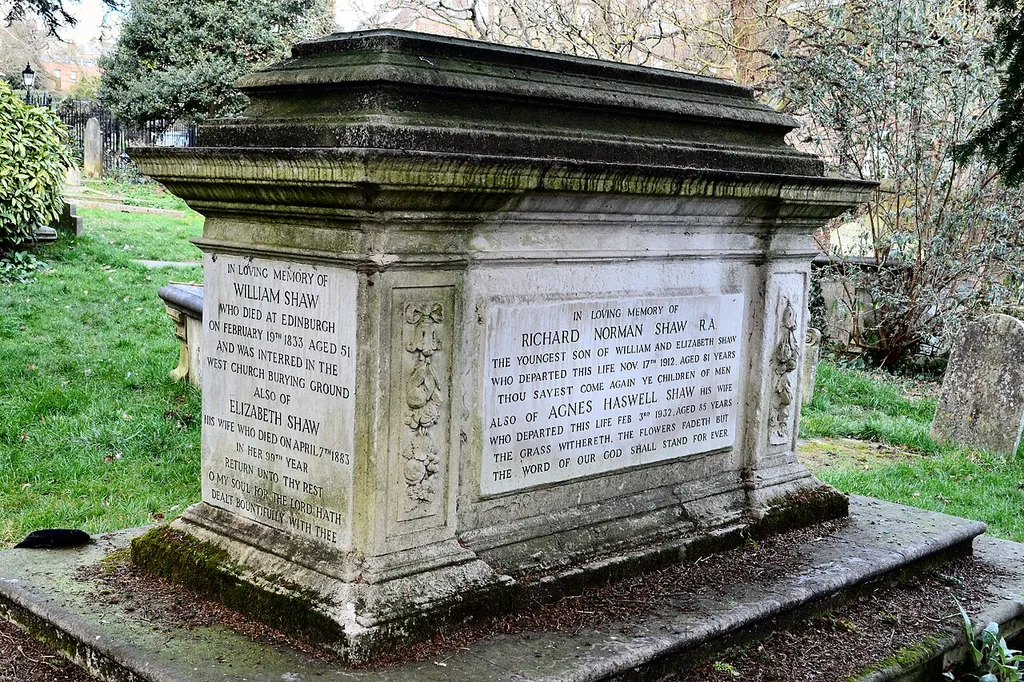 St John-at-Hampstead, Richard Norman Shaw tomb