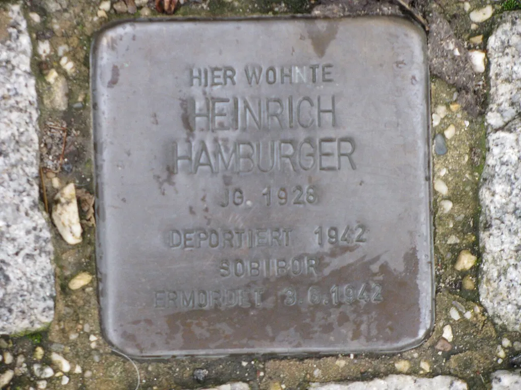 Stolperstein dedicated to Heinrich Hamburger