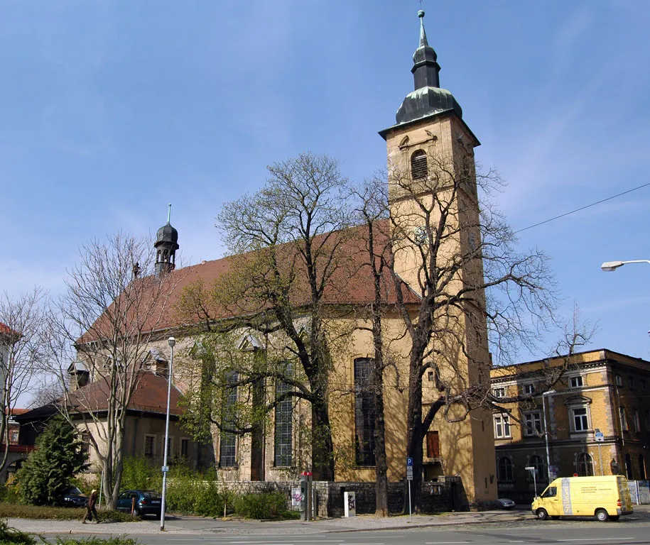 Neuwerkkirche (St. Crucis) (errichtet 1168) am Karl-Marx-Platz in Erfurt