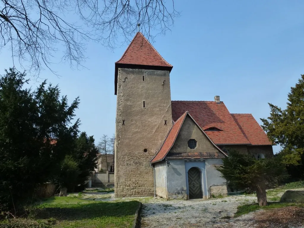 Romanische Kirche in Salsitz