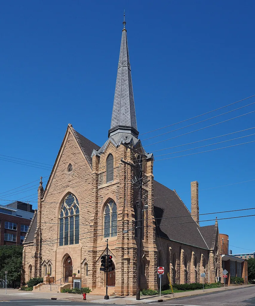 First Baptist Church of Saint Paul, 499 Wacouta St, St Paul, Minnesota, USA. Viewed from the east.