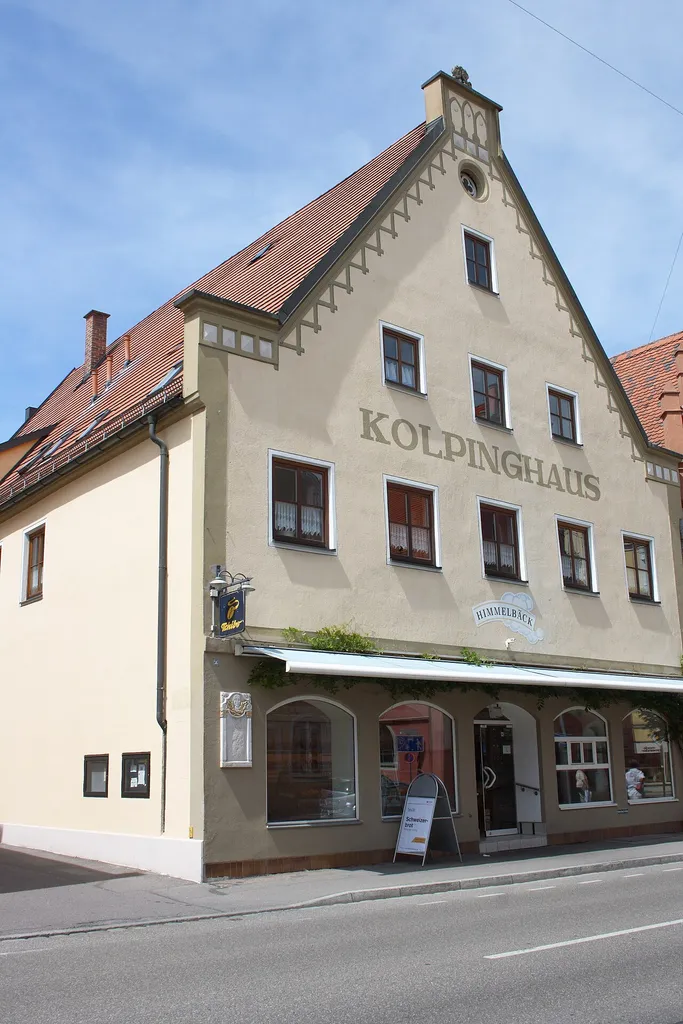 Ehemaliges Gasthaus des St. Agnesklosters in Lauingen im Landkreis Dillingen an der Donau (Bayern), Herzog-Georg-Straße 56