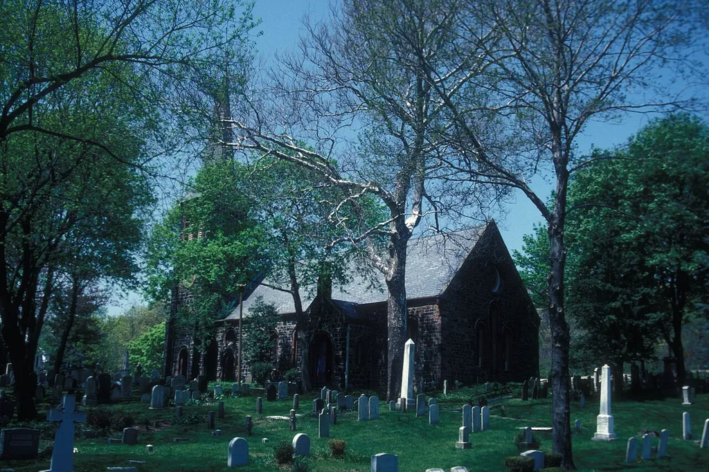 EPISCOPAL CHURCH DATING FROM 1872 ON THE SITE OF A 1712 COLONIAL STRUCTURE