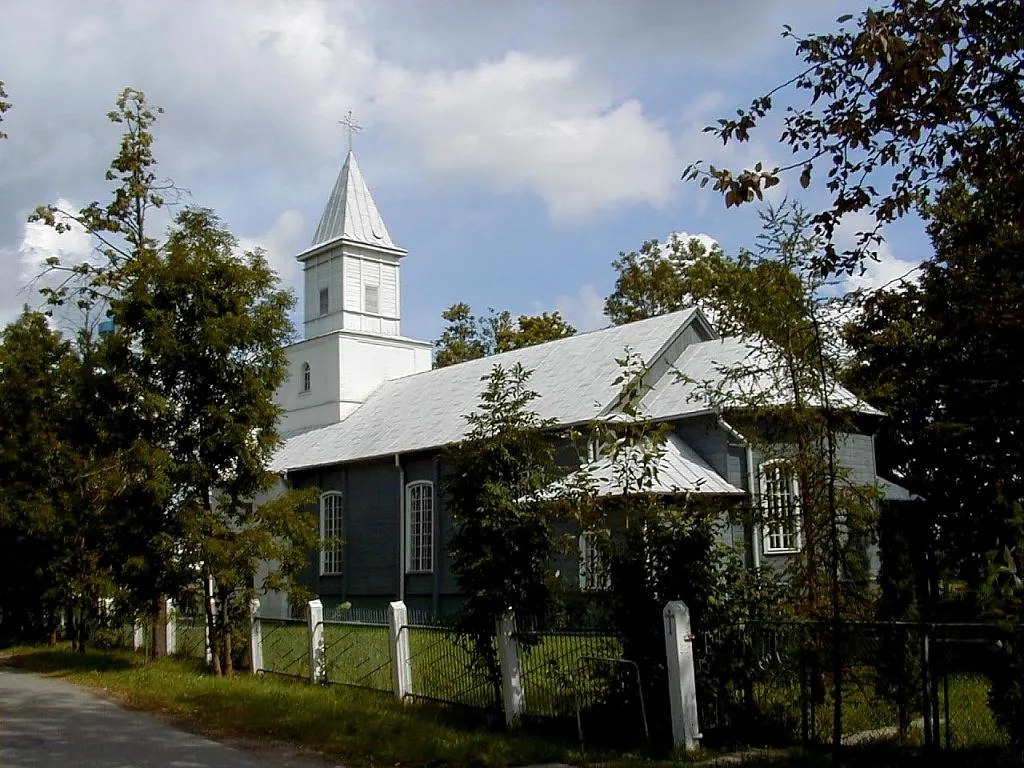 Rudzātu baznīca 2001-08-11