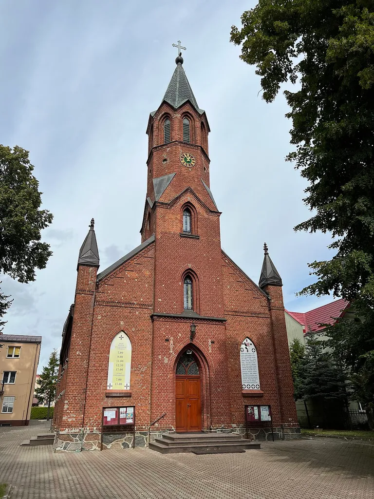 Kościół rzymskokatolicki p.w. św. Leona i Bonifacego, Gołdap