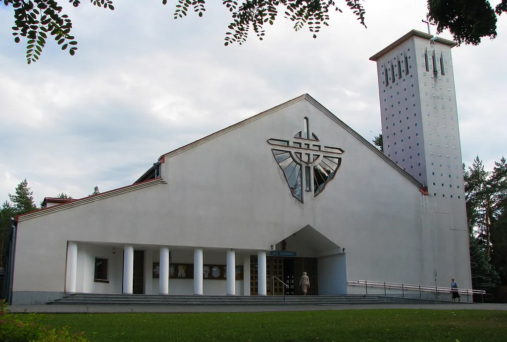 Kościół Matki Bożej Bolesnej w Milanówku, ul. Szkolna