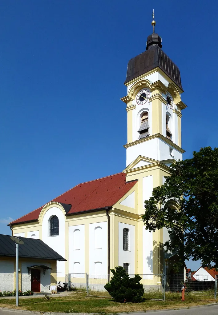Schönbrunn, Kirchweg 4: Katholische Filialkirche Hl. Kreuz. Ansicht aus SW