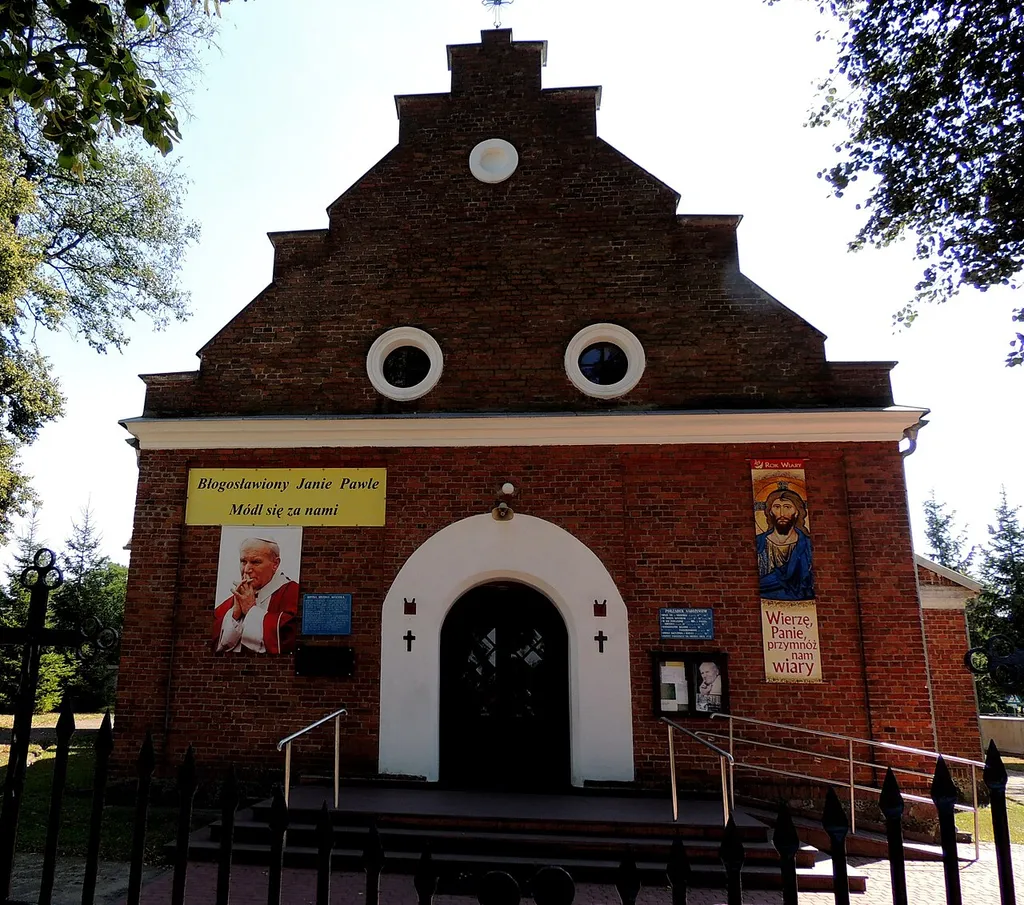 Niemysłów 41, kaplica Aniołów Stróżów (przy kościele św. Michała Archanioła), 1 poł. XVII