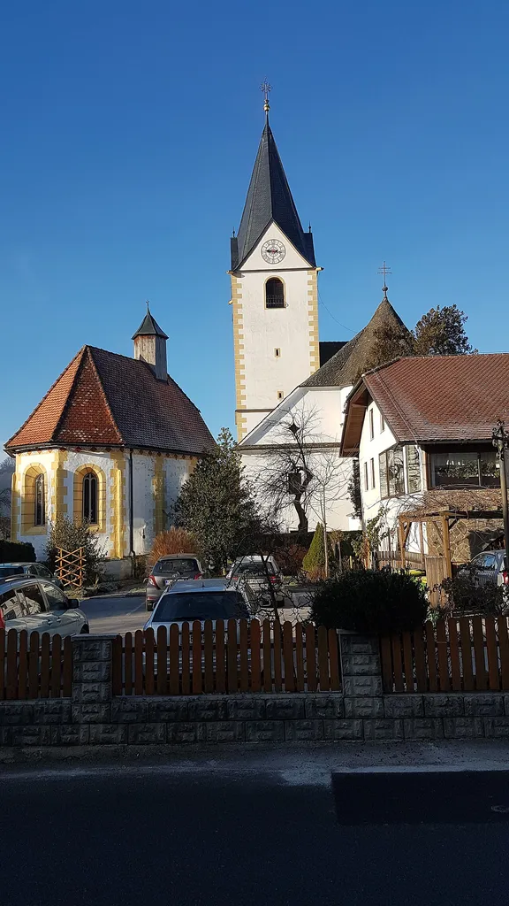 Župnijska cerkev sv. Lenarta, Nova Cerkev