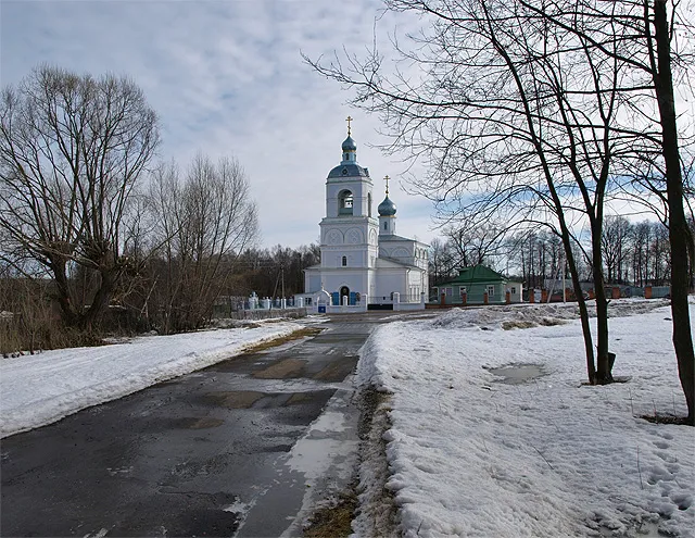 Покровско-Ильинская церковь в Воскресенках