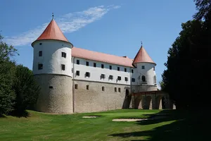 Mokrice Castle