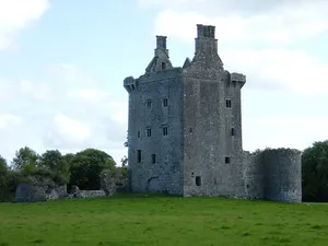 Derryhiveny Castle