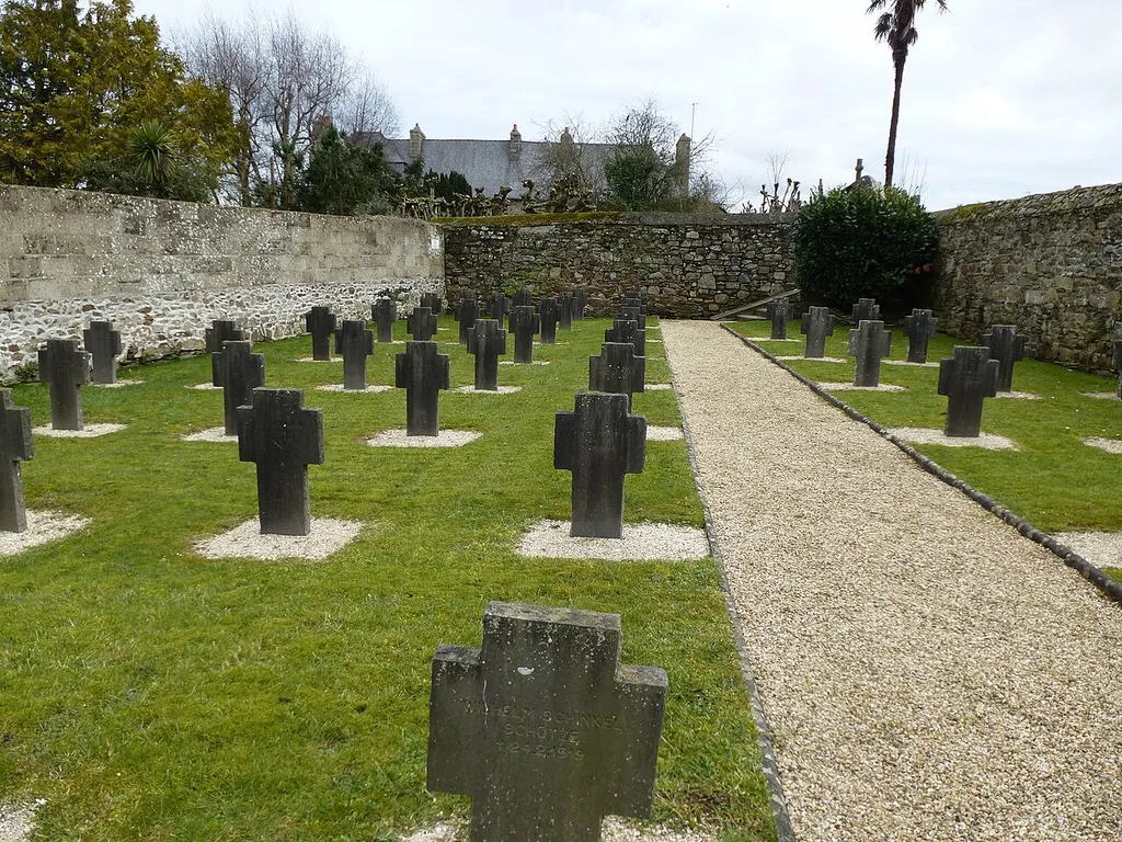 treguier , tombes allemandes de la guerre 39-45