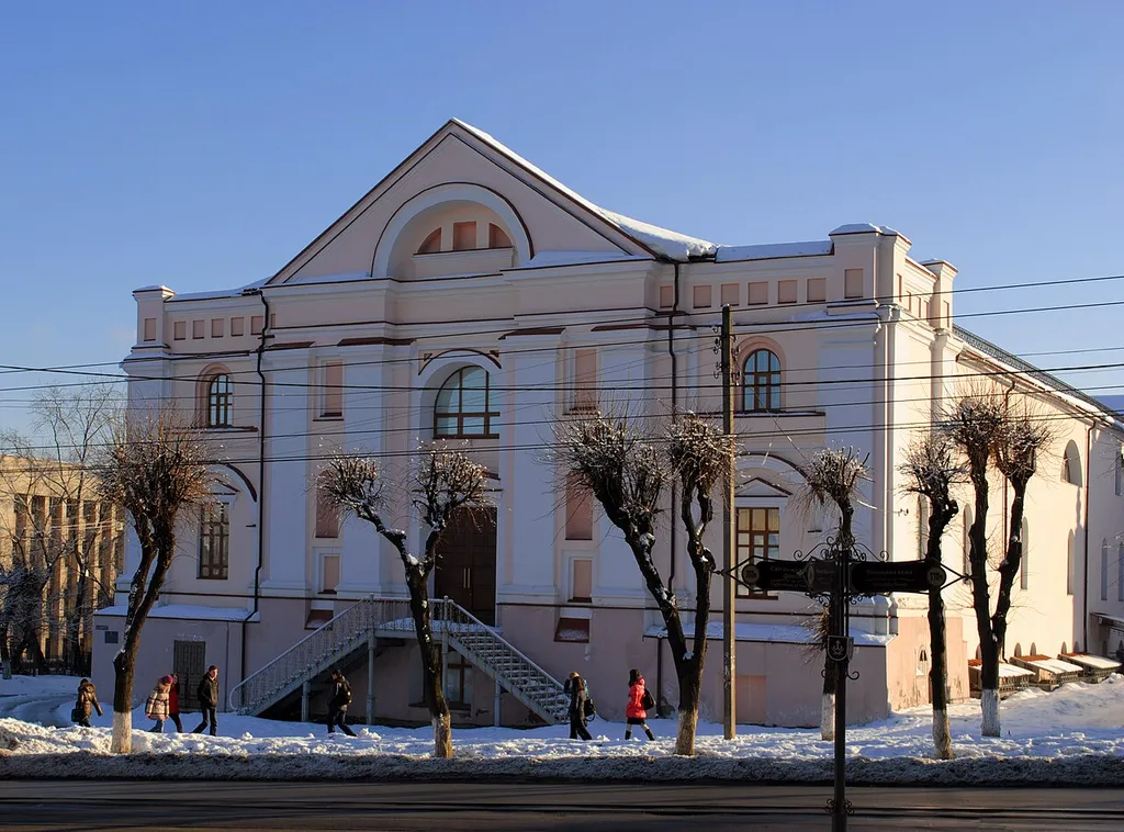 Єзуїтський монастир - Костьол, Вінниця, вул. Соборна, 17