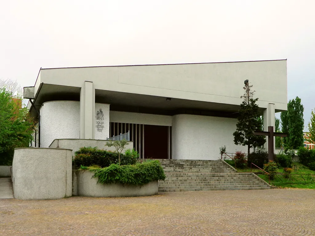 Milano, la chiesa della Madonna della Fede al quartiere degli Olmi.