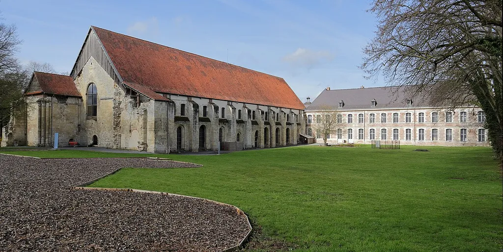 Abbaye de Vaucelles - Aile des moines et aile du palais abbatial - Vue du sud-ouest