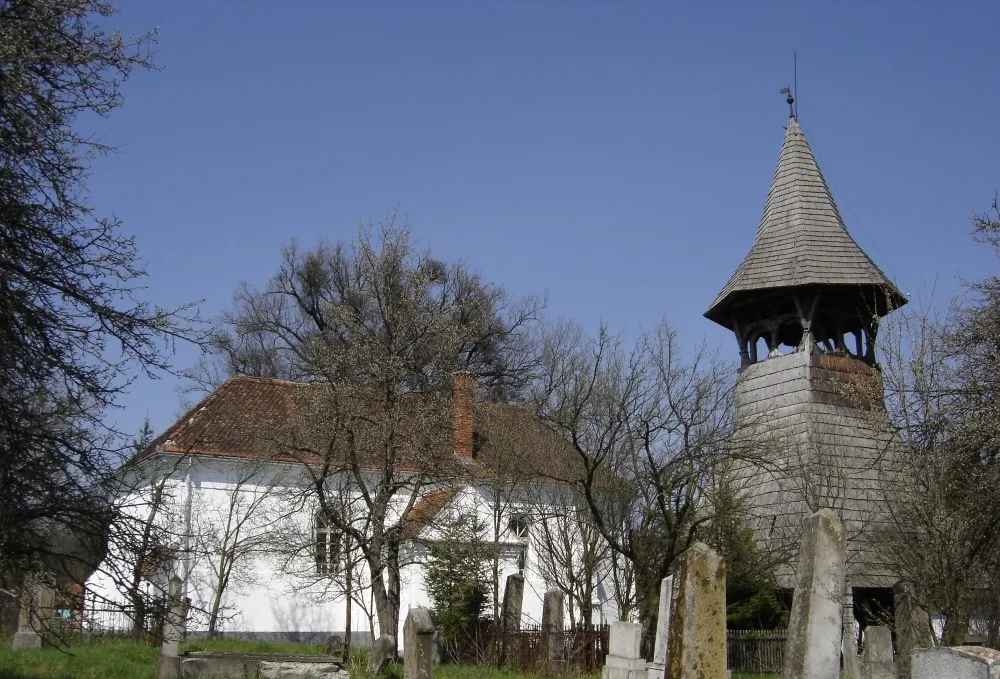 Calnic, Unitarian Church and wooden belfries (18th century)
